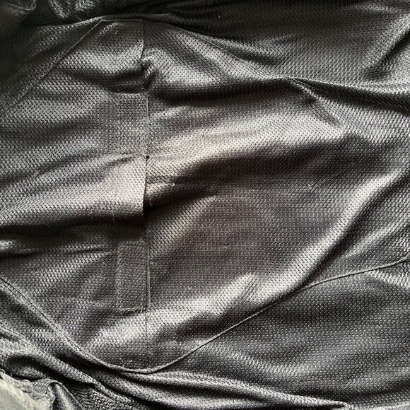 Women's Cowhide Leather Jacket - Picture 6 of 9